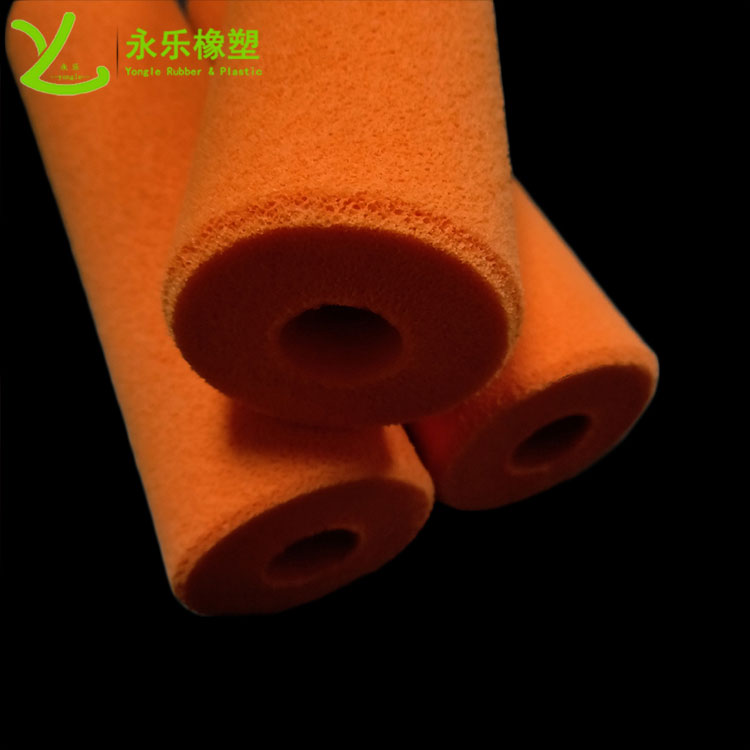西青發(fā)泡硅膠管，耐高溫發(fā)泡硅膠管，阻燃發(fā)泡硅膠管