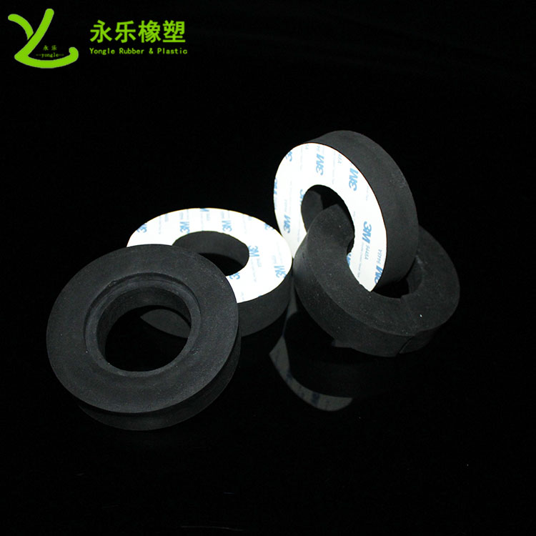 定制模壓發(fā)泡硅膠墊，減震模壓發(fā)泡硅膠墊，無氣味模壓發(fā)泡硅膠墊